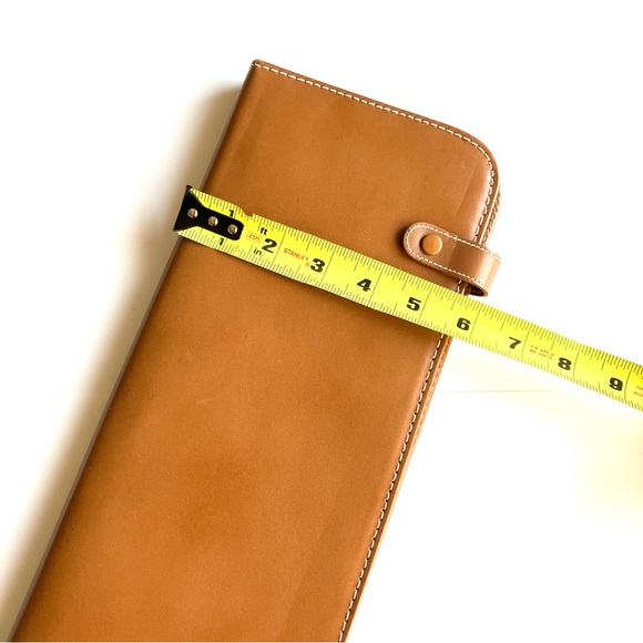 ๐Vintage Leather Tie Valet - Picture 8 of 9